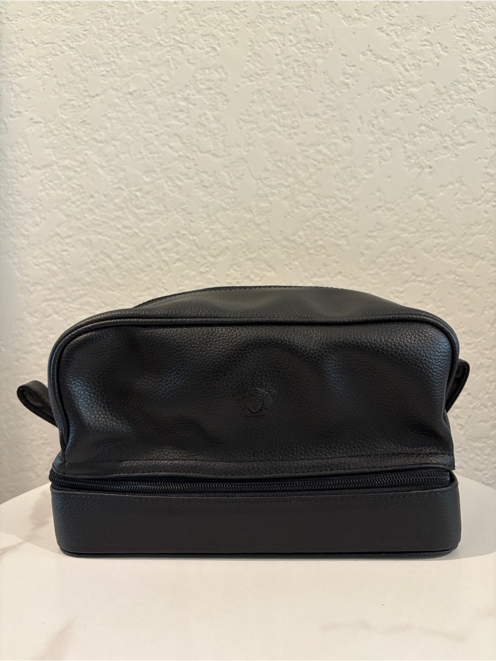 Gianni Versace Medusa Black
Pebbled Leather Toiletry Dopp Kit Travel Bag